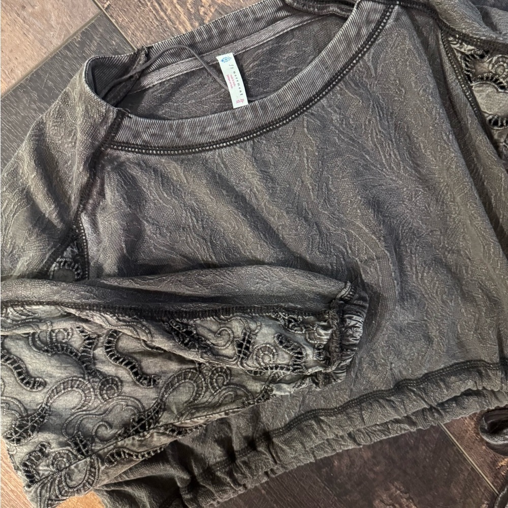 FP Movement XS Cropped Long Sleeve Top Lace Sleeve Tie Hem